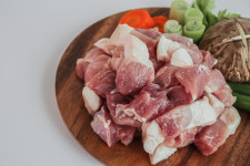 [도담신선육] 국내산 한돈 냉장 돼지고기 뒷다리살 후지 찌개용 껍질있음(미박), 500g, 1개 : 도담신선육-고기119