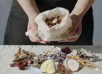 산쟁이약초백숙삼계탕 | 약초정원 국산 한방 삼계탕 백숙 재료 건강약초 티백 1인용 2인용 : 약초정원