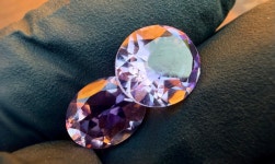 No.5407 천연 브라질 자수정 다이야몬드커팅2개 5.5ct : 별운석 보물섬