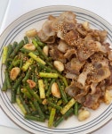 부위부위정육점 마늘쫑+ 옛날삼겹살(대패삼겹살) 600g : 부위부위 정육점