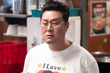 깔끔한 디자인 편안한 착용감 마치아이웨어 IAN(이안),김부장 윤경호 최대훈안경 : 아이편한안경원