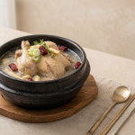 [종로계림] 통마늘을 더한 종로 계림 마늘 삼계탕 1kg 밀키트 간편조리 냉장보관 국내산 보양식 계림닭도리탕 : 플라스머