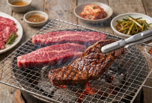육하원칙 한우 쇠고기 한우업진살 1등급 투뿔 200g 선물 : 육 하 원 칙