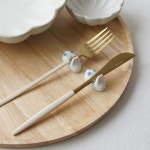 리빙하임 데코용으로도 수줍은 토끼 젓가락받침 5P세트