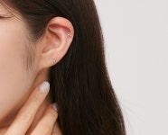 로이드 로이드 AK 택점 로이드 러브포엠 이니셜 Y 피어싱 LPFL301YG