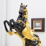 3023 흑마 장식소품