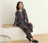 쉬즈마담 쉬즈마담 웨이브 홈드레스 홈상하세트 엄마옷 선물 H8460