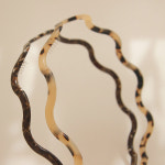 핫트랙스 제이로렌 호피 물결 셀룰로이드 헤어밴드 h075321