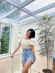 하이웨스트 쓰리버튼 아웃포켓 컷팅 데님반바지