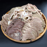 퀸미트 냉장 삶은 돼지부산물 2 5kg내외 내용구성 간 울대 허파 염통 오소리감투