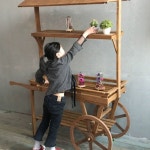 마당 꽃수레 꽃집 파란색 우드 장식 오래된 소형 쇼핑몰 흰색 식물