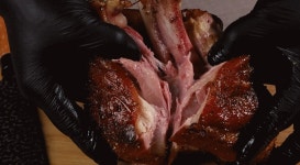 정성담은푸드 독일식 통족발 왕족발 캠핑 슈바인학센 700g 소스