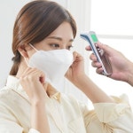 진성메디 프라나365 국산 비접촉체온계 업소용 약국 체온계