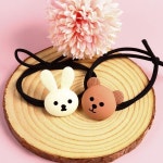 미소짓는 곰과 토끼 머리끈 헤어끈