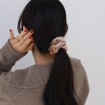 이쁜 벨벳 스크런치 헤어슈슈 9457267 H1666
