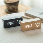 플라이토 지성 플라이토 우드 온습도 탁상용 탁상 LED 시계 책상 사운드 터치 전자 메이플