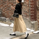 베이델리 제인 핀턱 플레어 롱스커트