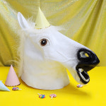 라텍스 가면 백마