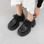 잇슈 두가지 소재 레이스업 통굽 로퍼 6 0cm 11385 245 무광블랙