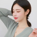 MARYGREEN 메리그린 트윙클 별 큐빅 귀걸이 탄자나이트