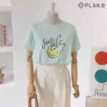 플랜비 플랜비 스마일 스팽글 실키 반팔 티셔츠 P2304TS044B