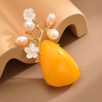 자연주의 악세사리 호박 자개 꽃 담수진주 브로치