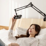 초이셜 침대 누워서 자바라 핸드폰거치대