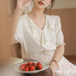 스윗트리 브이넥 프릴 블라우스 h0108