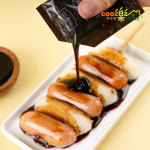 와이앤비푸드 쿠즈락앳홈 쿠즈락앳홈 소스담은 구워 치즈소떡 바베큐맛 135g 8팩