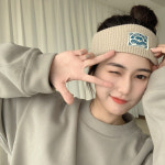 루킹포유 온더모먼트 오리지널 시그니처 라벨 헤어밴드 C2