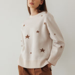 자카드 스타 라운드넥 니트