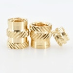 M2 M2 5 M3 M4 M5 M6 황동 인서트 너트 핫멜트 열 널링 내장 주입 구리 3D 프린팅 플라스틱 보드