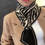 머플러 겨울 숏 특이한 양면 가벼운 뽀짝 미디움 개성 지브라