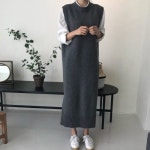 스윗트리 라운드넥 민소매 롱 니트 원피스 j0535