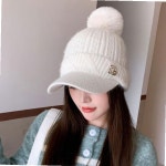 D 포인트 여성 니트 방울 챙모자 겨울 방한모