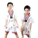 아카데미 Extera 팀 여름 가라데 데모 태권도 학교 훈련 Hapkido 무술 유니폼
