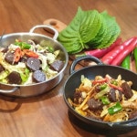 27년 전통 신림동 명물 순대촌 양지순대타운 백순대 양념순대 곱창볶음 800g 넉넉한 1인분