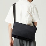 주식회사 브이와이 남성 VY 남자 신입생 여자 미니멀리즘 숄더백