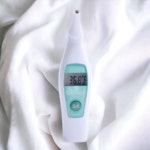 발열체크용 고막 귀체온계 독일 디지털체온계 전자체온계 약국체온계 체온측정기 1개 KI-8173