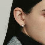 이에르로르 트리플 실버 C 라운드 귀걸이 HL3E38364C9XXX