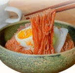 함흥명가홍현 직접 끓인 육수 이북식 함흥 물냉면 비빔냉면 밀키트 2인분 1셋트 연탄불고기