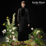 부르다문화이트 벨벳 플리츠 스커트 1종