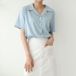 커스텀에이블 커스텀에이블 베이직 오픈카라 반팔 블라우스 D C2405BL026B