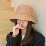 여자 겨울 방한 따뜻한 모자 코디 패딩 누빔 버킷 햇