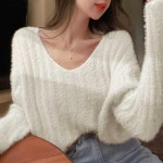 여자 데이트 룩 루즈 여리 핏 브이넥 긴팔 니트 코디