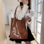 에코백 가방코디 크로스가방 나들이 여자가방 쇼퍼백