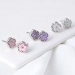 데이지 아크릴 꽃 티탄침 귀걸이