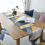 홈플로우 모던한 북유럽풍 세모 패턴 테이블 러너 30 x 180 cm 1개