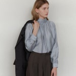 아워코모스 아워코모스 comos 1219 High neck tie blouse sora 145274