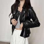 슬림 여성 캐주얼 스타일 은은한 필수템 광택 코디 라